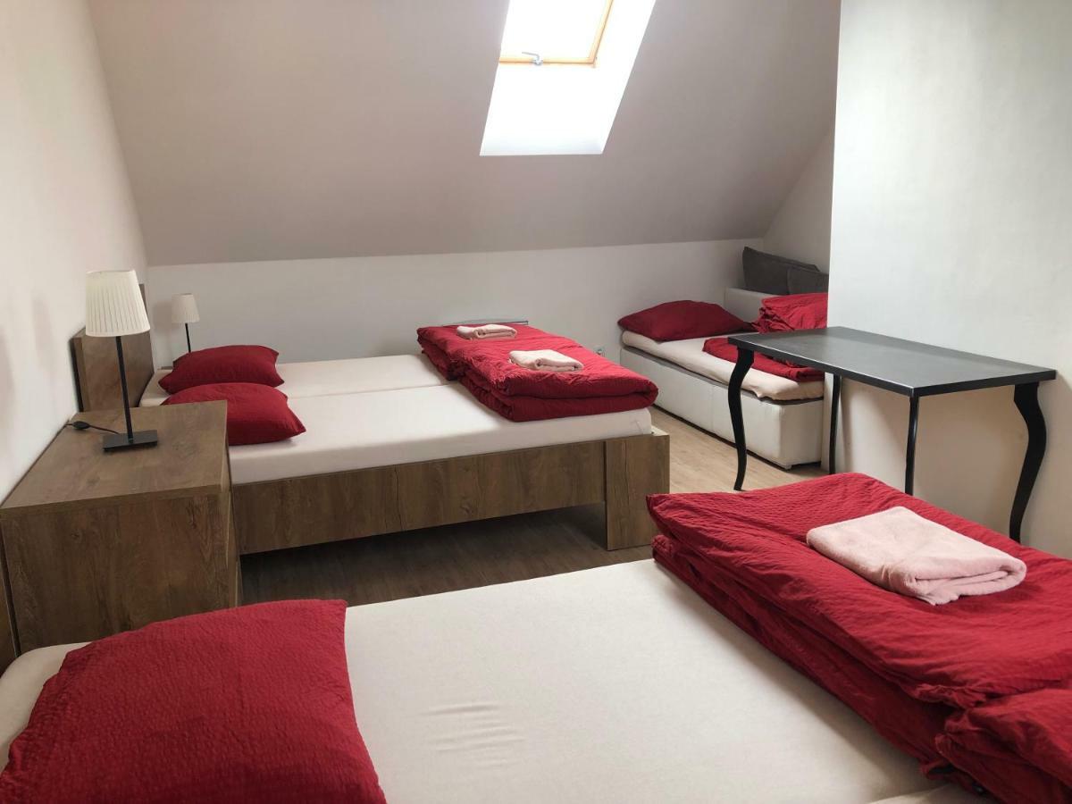 U Vinarstvi Hotel Mutěnice Екстериор снимка